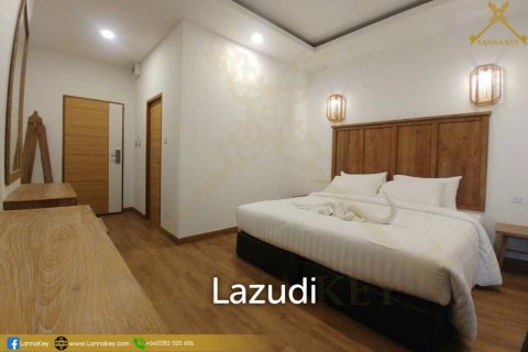 Commercial property in Chiang Mai, Thailand 984 sq.m. № 121692 - photo 2