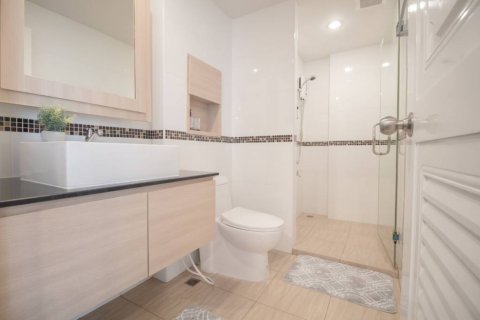 Condo à Hua Hin, Thaïlande, 2 chambres  № 120352 - photo 10