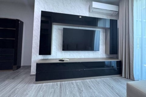 Кондоминиум с 2 спальнями в Хуай Кванге, Бангкок, Таиланд № 132613 - фото 5