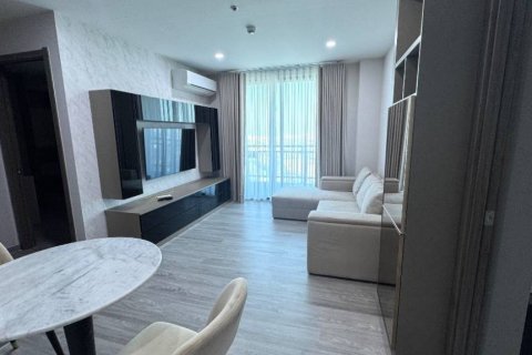 Кондоминиум с 2 спальнями в Хуай Кванге, Бангкок, Таиланд № 132613 - фото 3