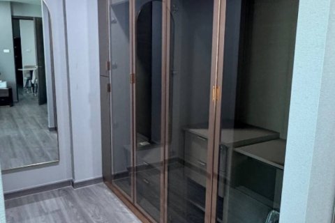 Кондоминиум с 2 спальнями в Хуай Кванге, Бангкок, Таиланд № 132613 - фото 8