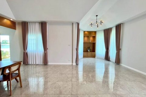 Дом в Паттайе, Таиланд с 3 спальнями  № 132618 - фото 7