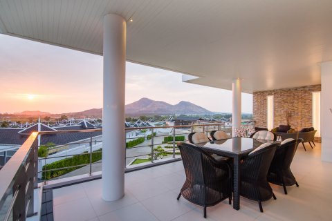 Кондоминиум с 3 спальнями в Хуа Хине, Таиланд № 125208 - фото 1