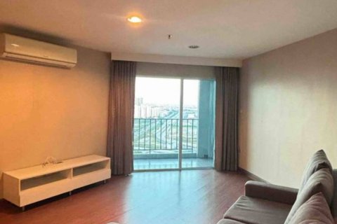 Кондоминиум с 2 спальнями в Хуай Кванге, Бангкок, Таиланд № 132721 - фото 2