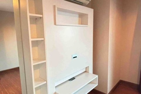 Кондоминиум с 2 спальнями в Хуай Кванге, Бангкок, Таиланд № 132721 - фото 8