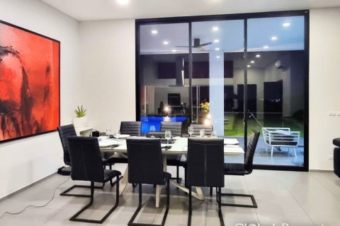 Дом в Паттайе, Таиланд с 3 спальнями  № 119811 - фото 6