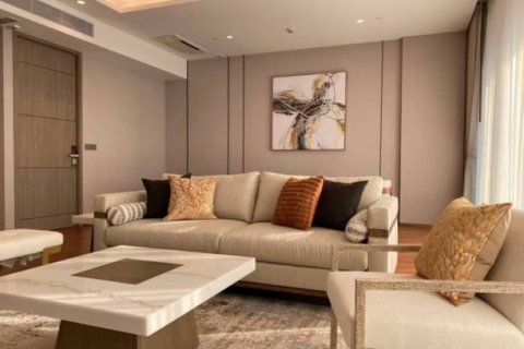 Condo in Khlong Toei, Bangkok, Thailand, 2 bedrooms  № 123762 - photo 13