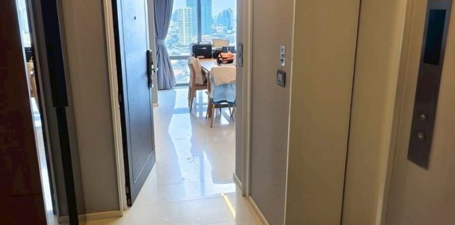 Studio dans le Condo à Sathon, Bangkok, Thaïlande  № 141749