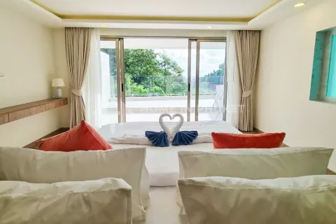 House in Kata, Thailand 3 bedrooms № 131161 - photo 10