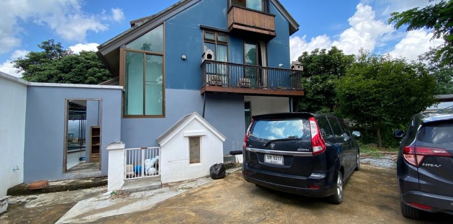 House in Chiang Mai, Thailand 5 bedrooms № 79071