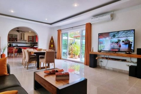Villa in Bang Sare, Thailand 5 bedrooms № 86461 - photo 3