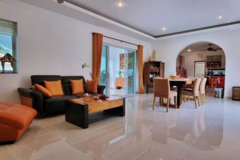 Villa in Bang Sare, Thailand 5 bedrooms № 86461 - photo 4