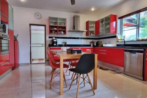Villa in Bang Sare, Thailand 5 bedrooms № 86461 - photo 8