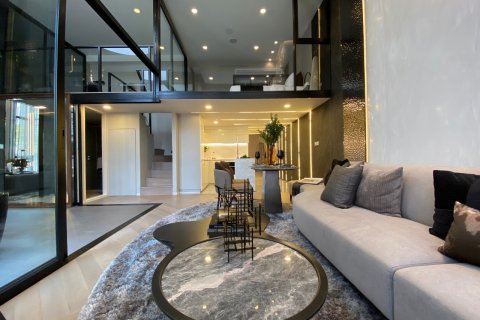 Кондоминиум с 3 спальнями в Бангкоке, Таиланд № 143057 - фото 6