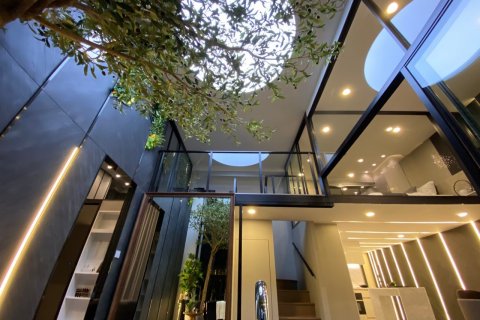 Кондоминиум с 3 спальнями в Бангкоке, Таиланд № 143057 - фото 7