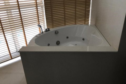 Кондоминиум с 3 спальнями в Ваттхане, Бангкок, Таиланд № 123609 - фото 7