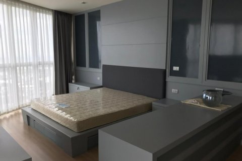 Кондоминиум с 3 спальнями в Ваттхане, Бангкок, Таиланд № 123609 - фото 4