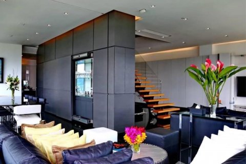 Кондоминиум с 3 спальнями в Ваттхане, Бангкок, Таиланд № 123612 - фото 1