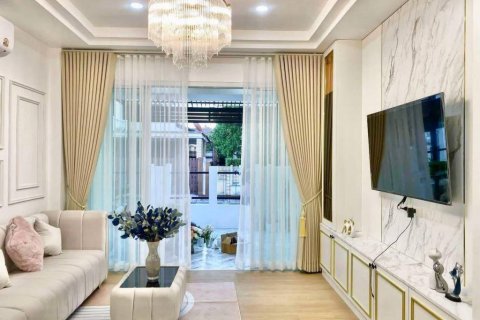 Дом в Паттайе, Таиланд с 4 спальнями  № 124411 - фото 2