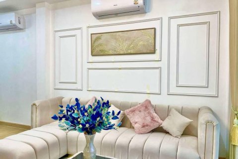 Дом в Паттайе, Таиланд с 4 спальнями  № 124411 - фото 4