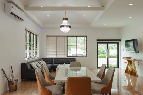 House in Sam Roi Yot, Thailand 5 bedrooms № 125831 - photo 10