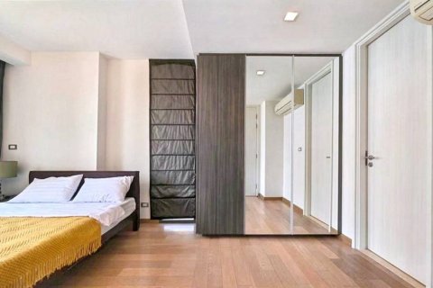 Кондоминиум с 2 спальнями в Бангкоке, Таиланд № 125830 - фото 4