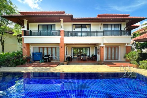 House in Bang Tao, Thailand 4 bedrooms № 78904