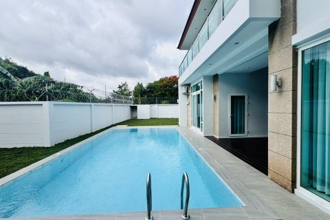 Villa à Pattaya, Thaïlande 5 chambres № 141786 - photo 4