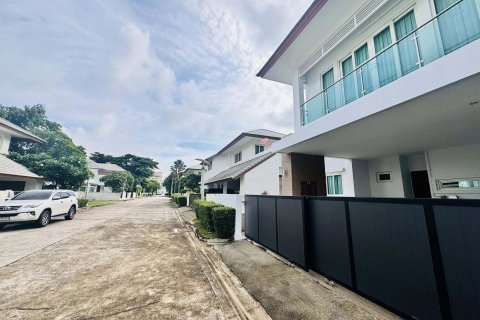 Villa à Pattaya, Thaïlande 5 chambres № 141786 - photo 2