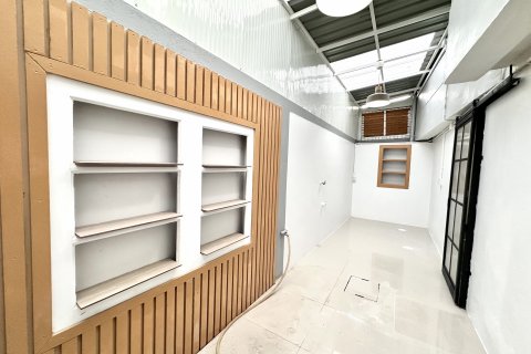 Коммерческая недвижимость в Сарабури, Таиланд  № 141940 - фото 4