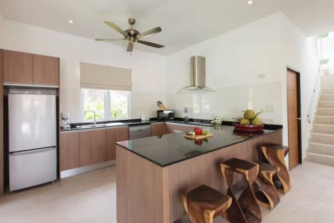 Villa in Surat Thani, Thailand 3 bedrooms № 126036 - photo 8