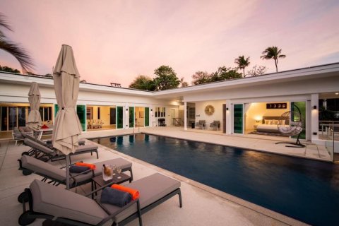 Кондоминиум с 3 спальнями в Кароне, Таиланд № 126037 - фото 2