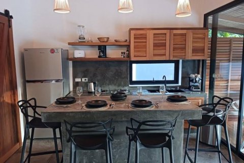 Villa in Surat Thani, Thailand 4 bedrooms № 101972 - photo 9