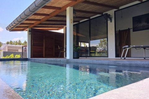 Villa in Surat Thani, Thailand 4 bedrooms № 101972 - photo 2