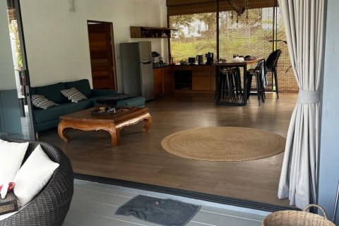 Villa in Surat Thani, Thailand 4 bedrooms № 101972 - photo 8