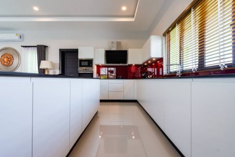 Villa in Hua Hin, Thailand 3 bedrooms № 101975 - photo 10