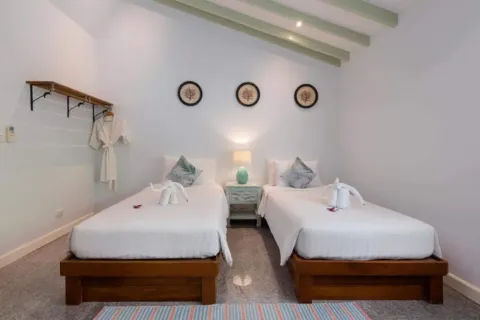 Villa in Phuket, Thailand 6 bedrooms № 107730 - photo 18