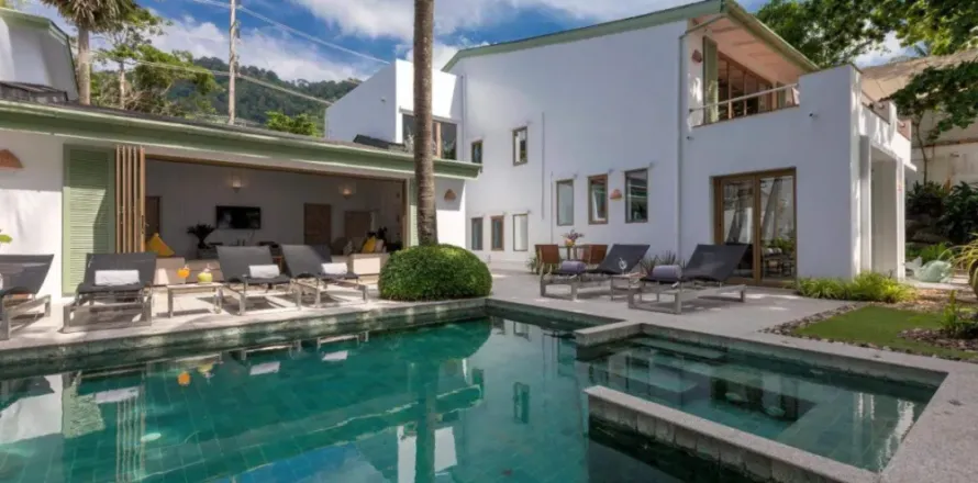 Villa in Phuket, Thailand 6 bedrooms № 107730