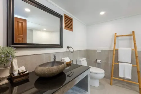 Villa in Phuket, Thailand 6 bedrooms № 107730 - photo 21