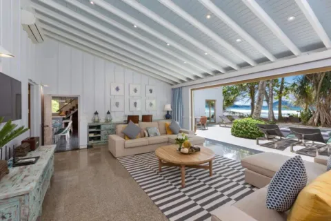 Villa in Phuket, Thailand 6 bedrooms № 107730 - photo 2