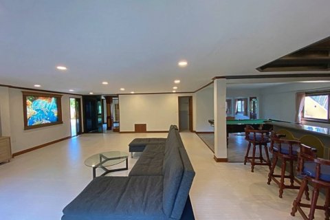 Villa in Hua Hin, Thailand 4 bedrooms № 85871 - photo 10