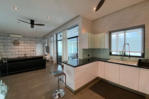 House in Hua Hin, Thailand 4 bedrooms № 125596 - photo 12