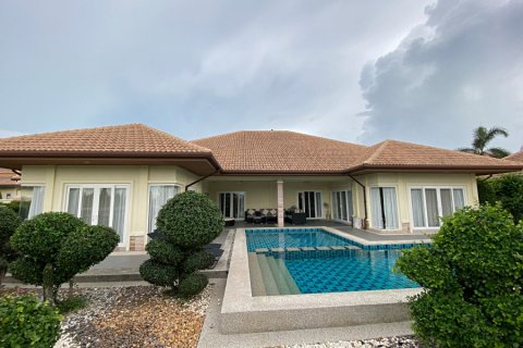 House in Hua Hin, Thailand 3 bedrooms № 125595 - photo 1