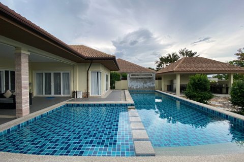 House in Hua Hin, Thailand 3 bedrooms № 125595 - photo 2