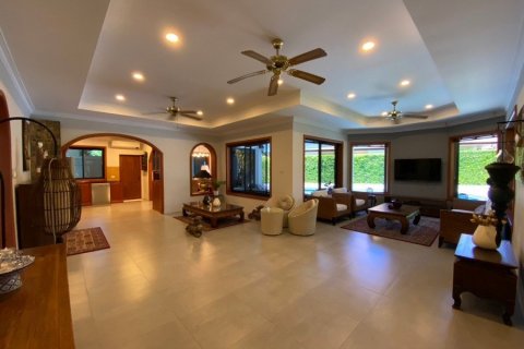 House in Hua Hin, Thailand 3 bedrooms № 125168 - photo 4