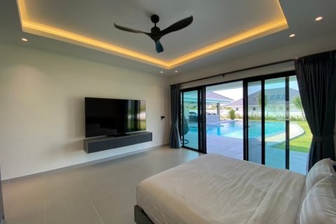 House in Hua Hin, Thailand 4 bedrooms № 125173 - photo 14