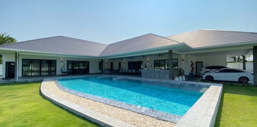 House in Hua Hin, Thailand 4 bedrooms № 125173