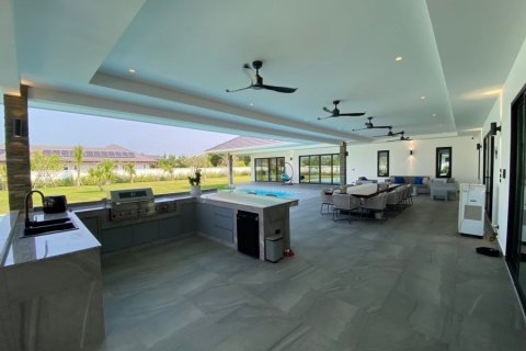 House in Hua Hin, Thailand 4 bedrooms № 125173 - photo 5