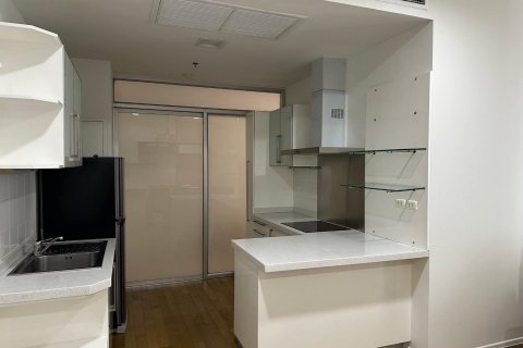 Кондоминиум с 2 спальнями в Ваттхана, Бангкок, Таиланд № 126355 - фото 4