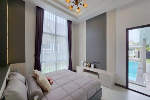 Villa in Bang Lamung, Thailand 3 bedrooms № 132841 - photo 8